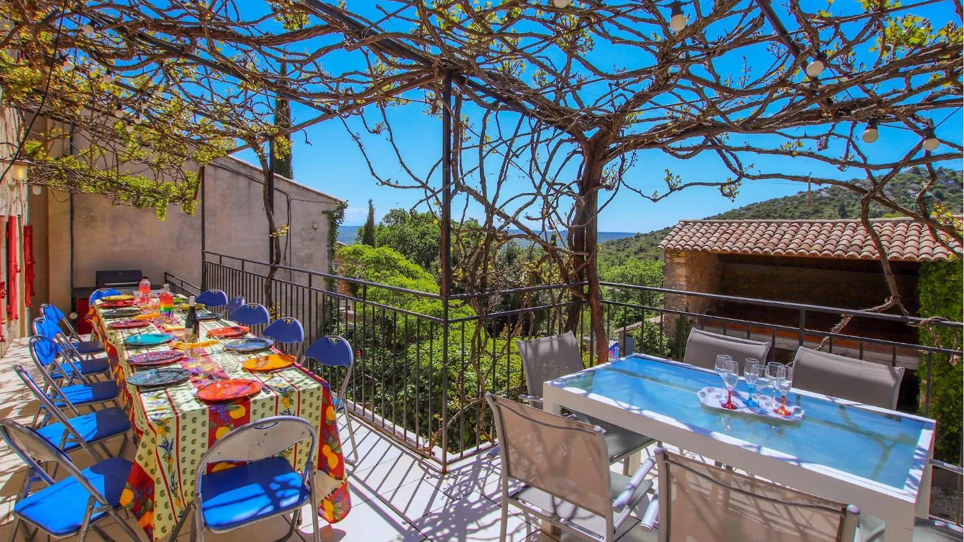 Stunning Home In Gras With Kitchen France